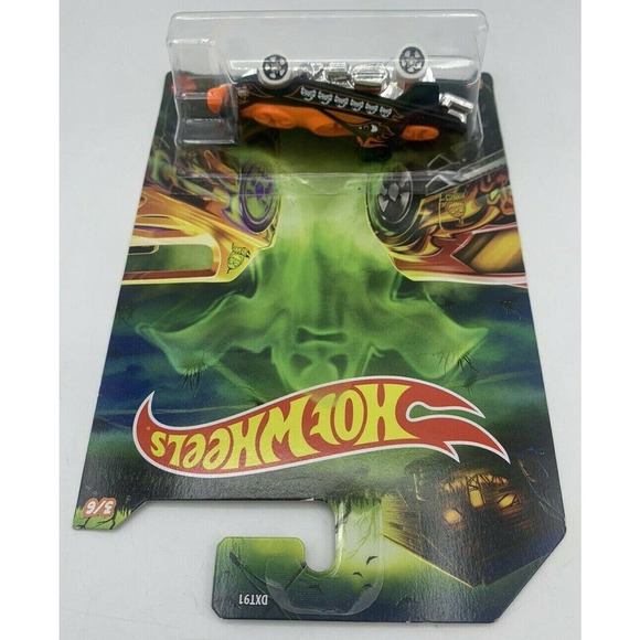 NEW Hot Wheels Halloween HOVER & OUT #3/6 Black & Orange GJV96-K611 2019 ON CARD - Picture 10 of 12